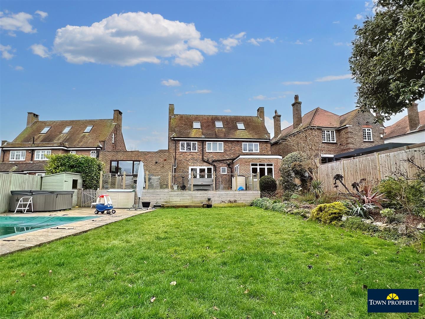 Property Details for Le Brun Road Eastbourne East Sussex BN21 2HY